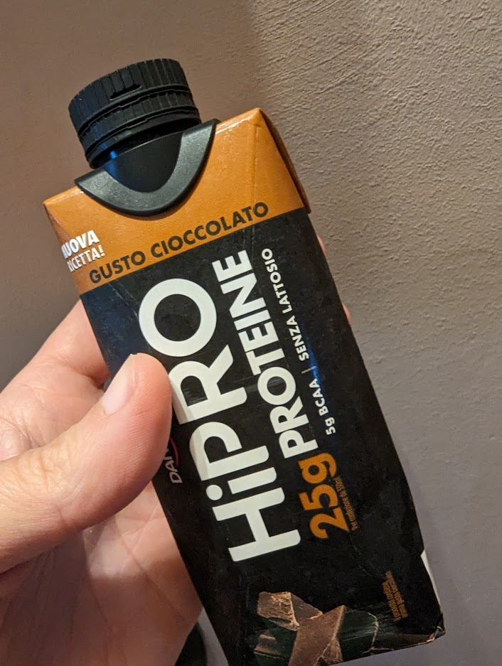 Confezione di Danone HiPRO Drink 25g