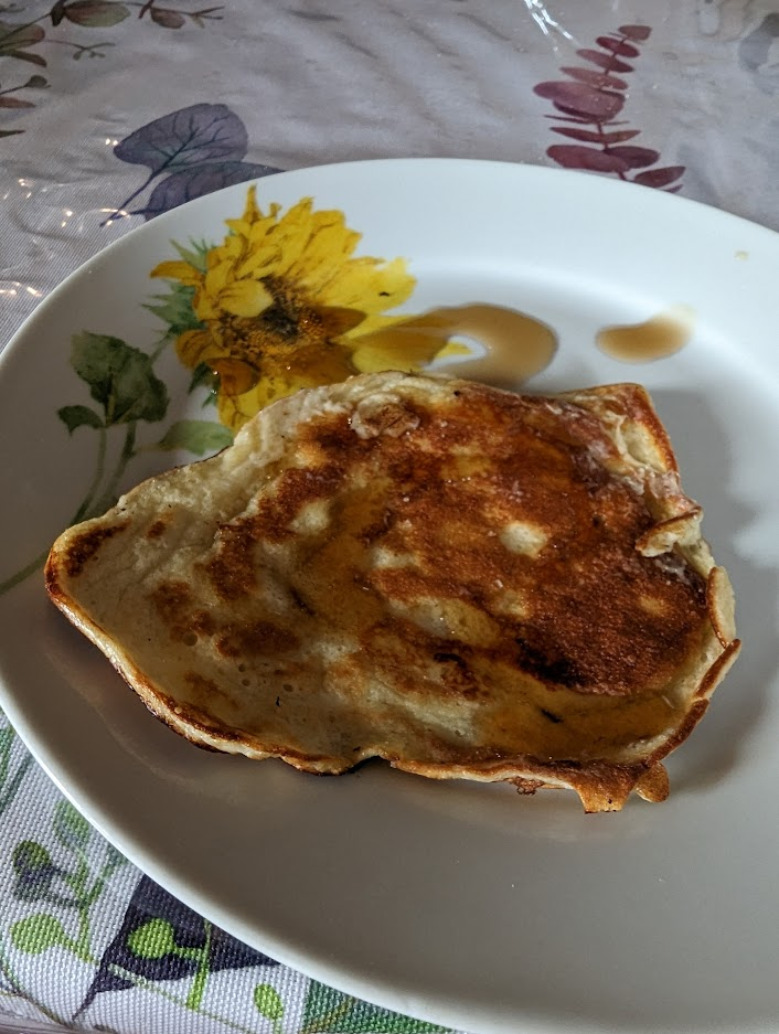 Un Pancake proteici Foodspring pronto in tavola